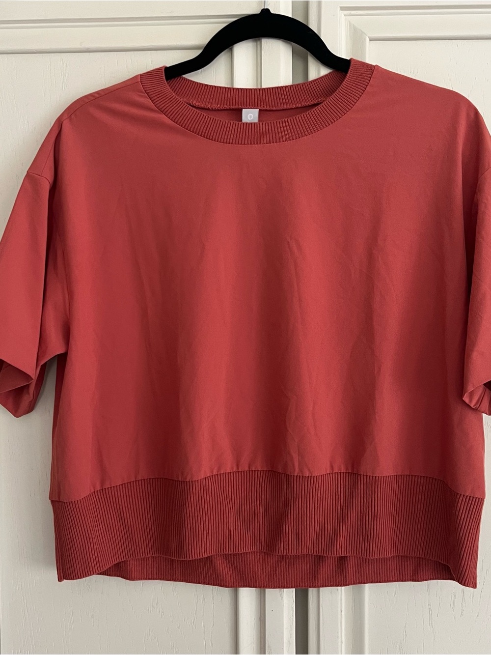 Athleta Zephyr Crop Short Sleeve Top Rust Red